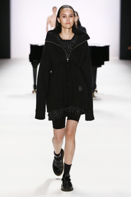 ss-2017_fashion-week-berlin_de_0010_odeur_65385