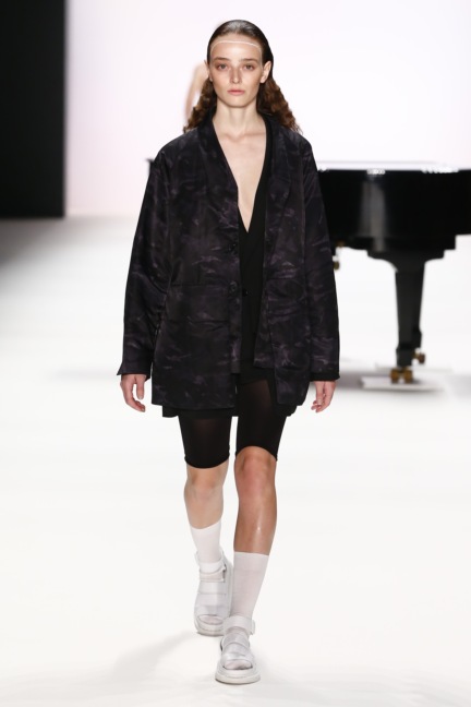 ss-2017_fashion-week-berlin_de_0029_odeur_65366