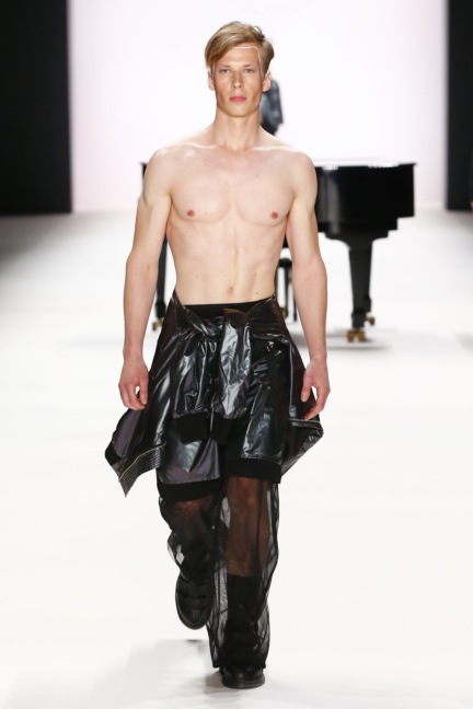 ss-2017_fashion-week-berlin_de_0030_odeur_65365