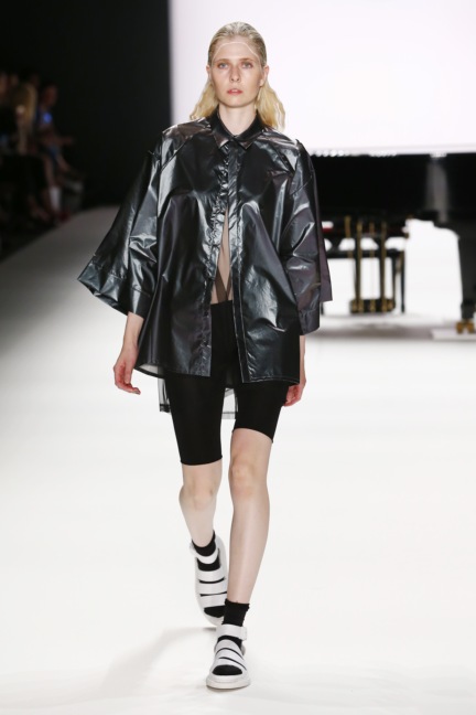 ss-2017_fashion-week-berlin_de_0031_odeur_65364