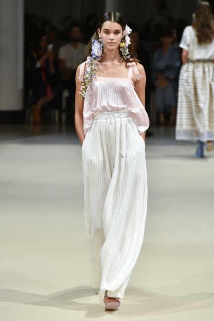 alexis_mabille_ss18_look_03