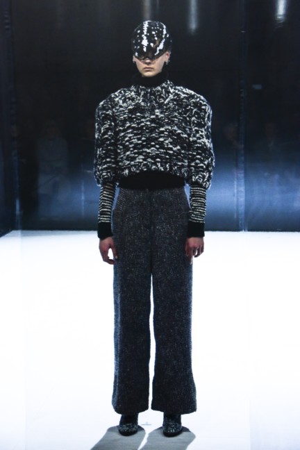 anrealage_16_17aw_noise_0114