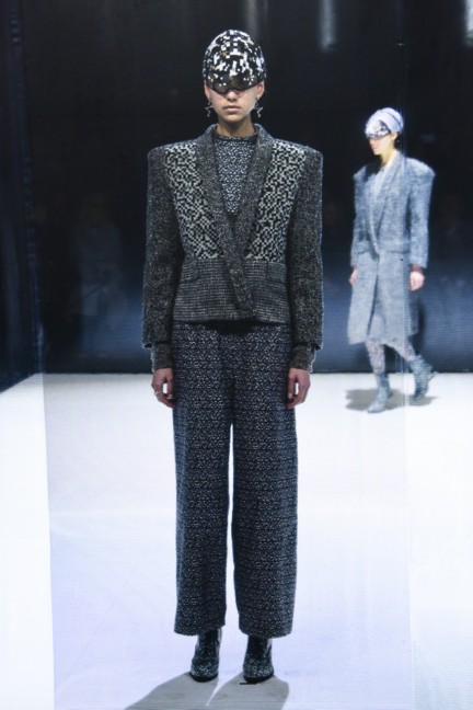 anrealage_16_17aw_noise_0290