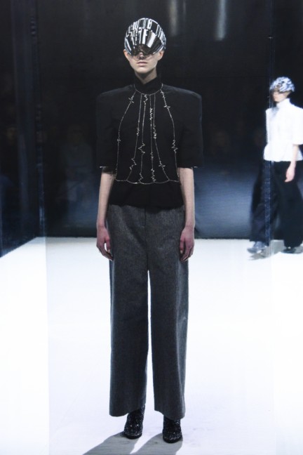 anrealage_16_17aw_noise_0373