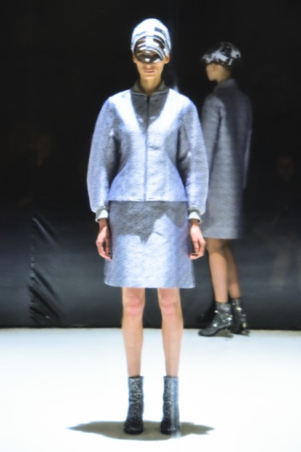 anrealage_16_17aw_noise_0964