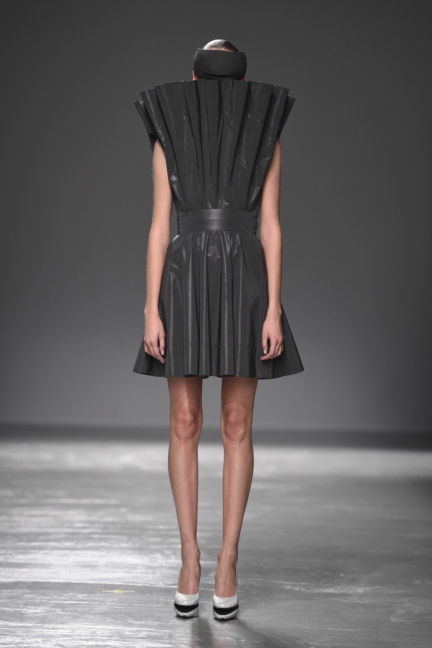 anrealage-paris-fashion-week-spring-summer-2016-2