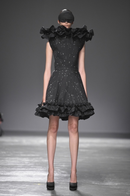 anrealage-paris-fashion-week-spring-summer-2016-4