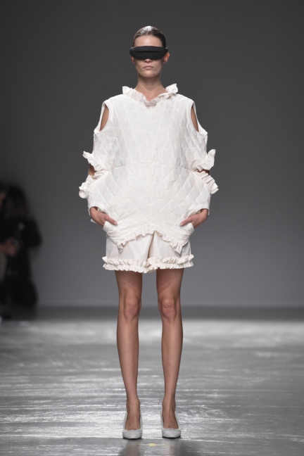 anrealage-paris-fashion-week-spring-summer-2016-42