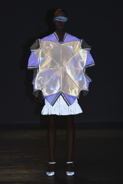 anrealage-paris-fashion-week-spring-summer-2016-43