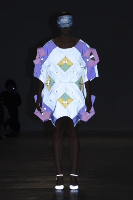 anrealage-paris-fashion-week-spring-summer-2016-45