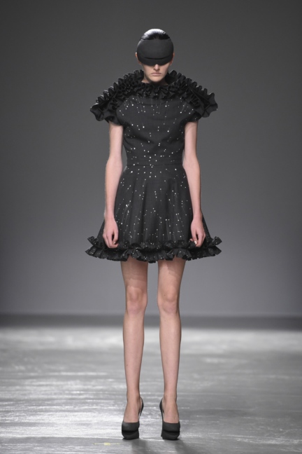 anrealage-paris-fashion-week-spring-summer-2016-8