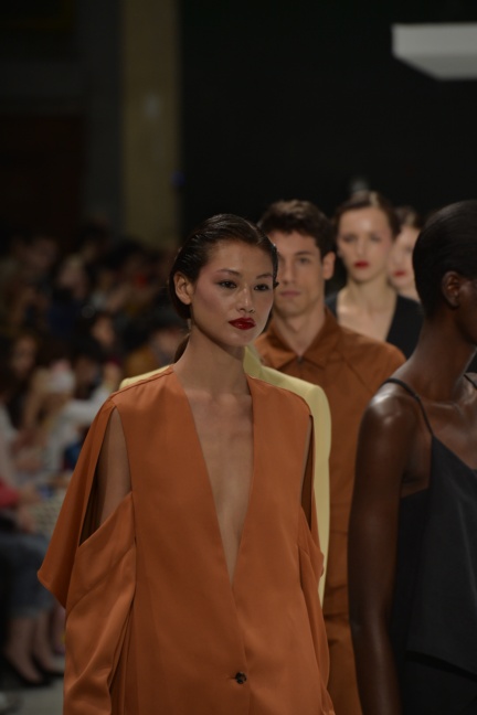 chalayan-paris-fashion-week-spring-summer-2015-63