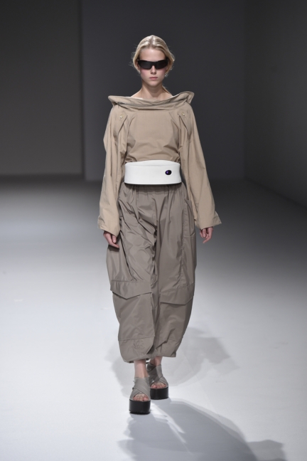 chalayan-look-16