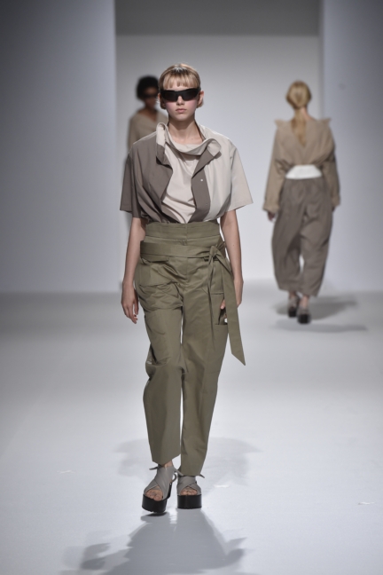 chalayan-look-17