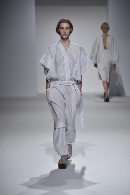 chalayan-look-2