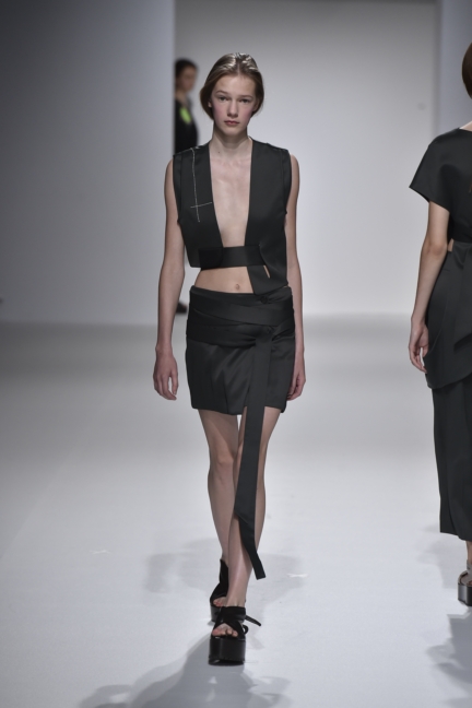 chalayan-look-23