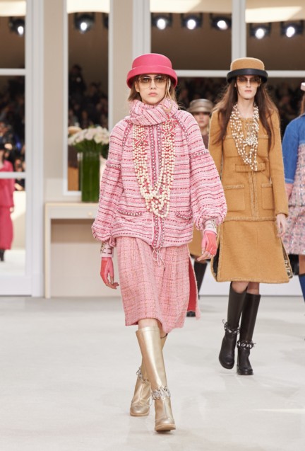 chanel-paris-fashion-week-autumn-winter-2016-runway-16