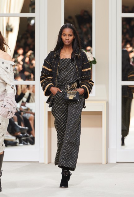 chanel-paris-fashion-week-autumn-winter-2016-runway-35