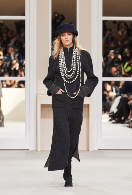chanel-paris-fashion-week-autumn-winter-2016-runway-46