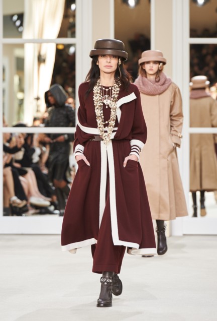 chanel-paris-fashion-week-autumn-winter-2016-runway-63