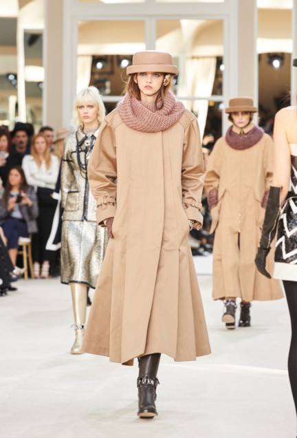 chanel-paris-fashion-week-autumn-winter-2016-runway-65