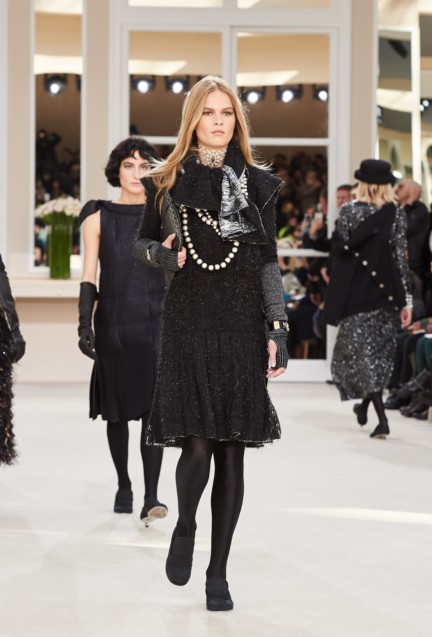 chanel-paris-fashion-week-autumn-winter-2016-runway-82
