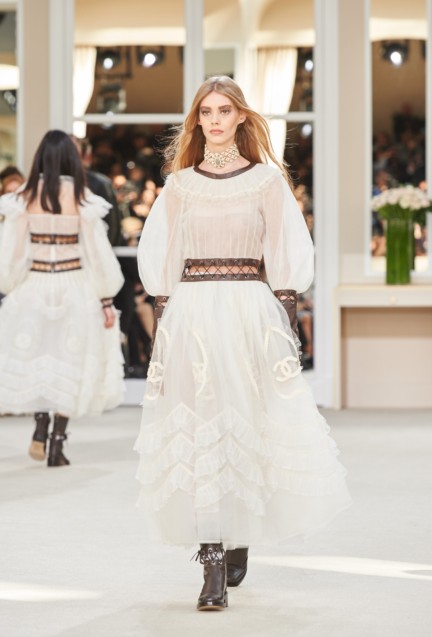 chanel-paris-fashion-week-autumn-winter-2016-runway-93