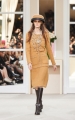 chanel-paris-fashion-week-autumn-winter-2016-runway-17