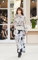chanel-paris-fashion-week-autumn-winter-2016-runway-43
