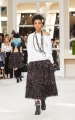 chanel-paris-fashion-week-autumn-winter-2016-runway-83