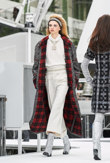 chanel-paris-fashion-week-autumn-winter-17-18