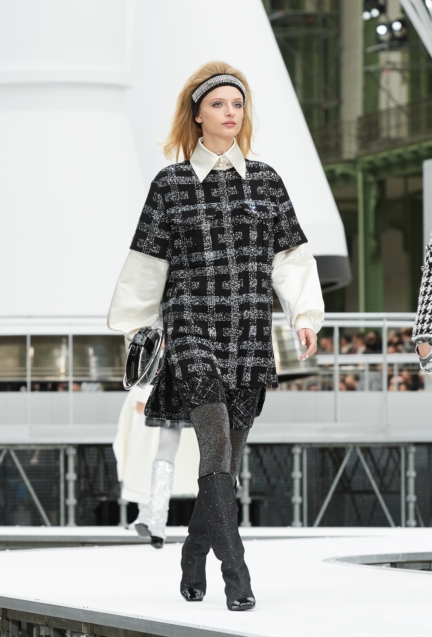 chanel-paris-fashion-week-autumn-winter-17-21