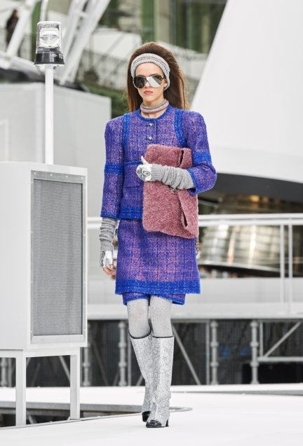 chanel-paris-fashion-week-autumn-winter-17-31