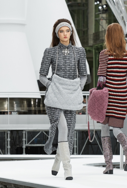 chanel-paris-fashion-week-autumn-winter-17-4