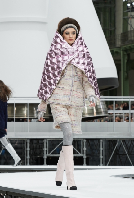 chanel-paris-fashion-week-autumn-winter-17-48