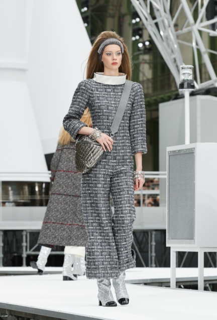 chanel-paris-fashion-week-autumn-winter-17-5