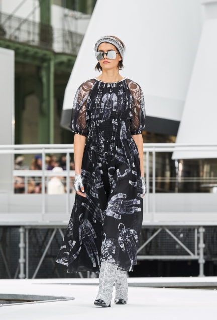 chanel-paris-fashion-week-autumn-winter-17-58