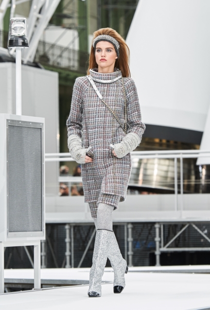 chanel-paris-fashion-week-autumn-winter-17-6