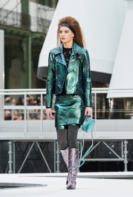 chanel-paris-fashion-week-autumn-winter-17-62