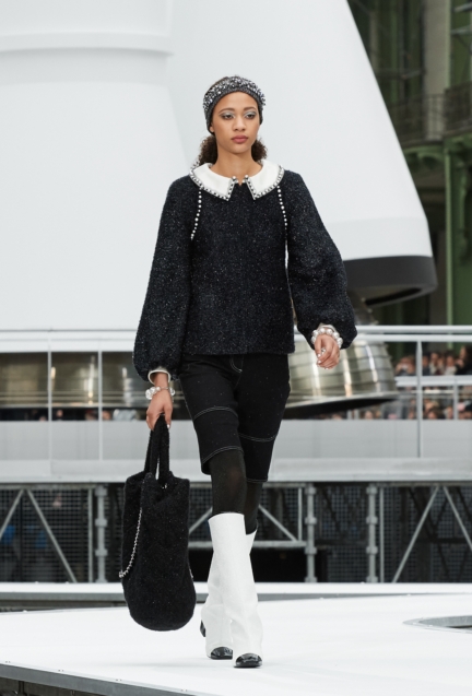 chanel-paris-fashion-week-autumn-winter-17-71