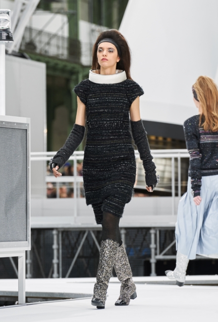 chanel-paris-fashion-week-autumn-winter-17-75