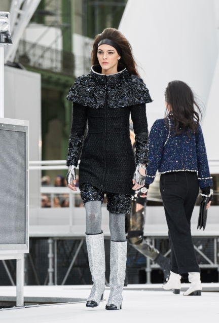 chanel-paris-fashion-week-autumn-winter-17-79