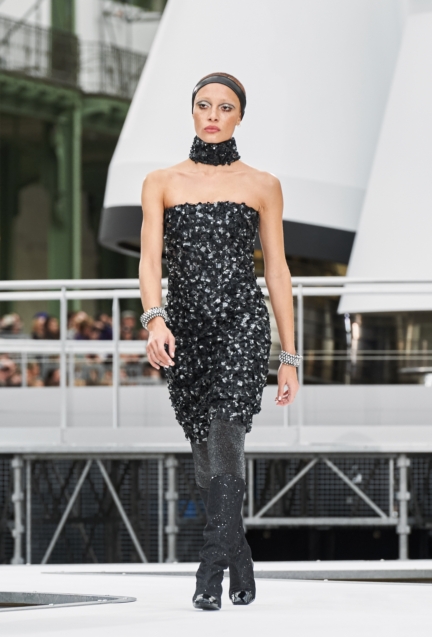 chanel-paris-fashion-week-autumn-winter-17-80