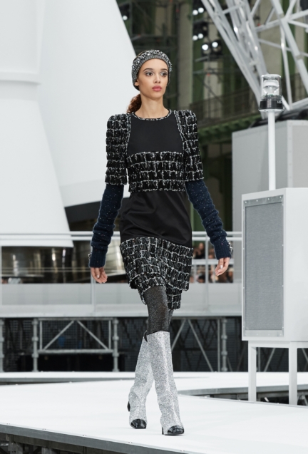 chanel-paris-fashion-week-autumn-winter-17-82