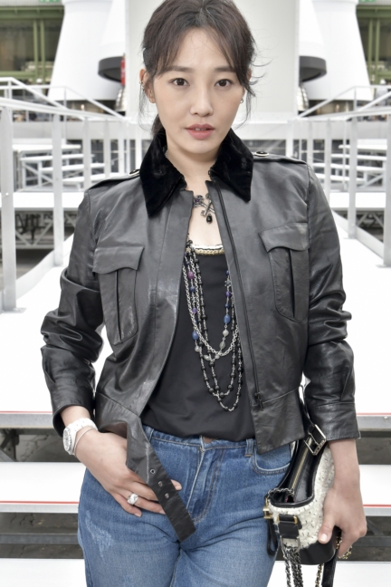 11_bai-he-bai_fall-winter-2017_18-ready-to-wear-collection-2