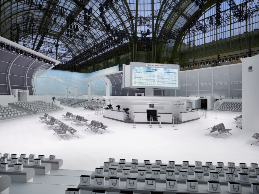 chanel_paris_fashion_week_spring_summer_2016rtw_show_decor_pictures_by_olivier_saillant_001