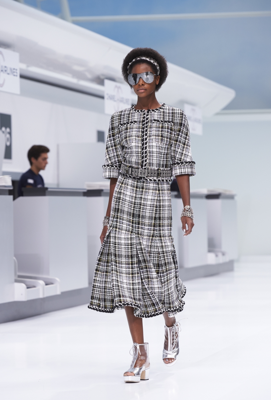 chanel-paris-fashion-week-spring-summer-2016-show-15