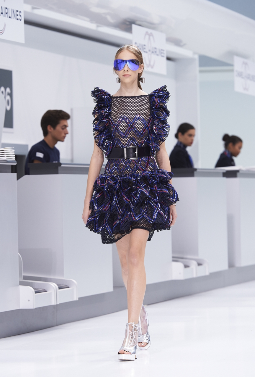 chanel-paris-fashion-week-spring-summer-2016-show-35