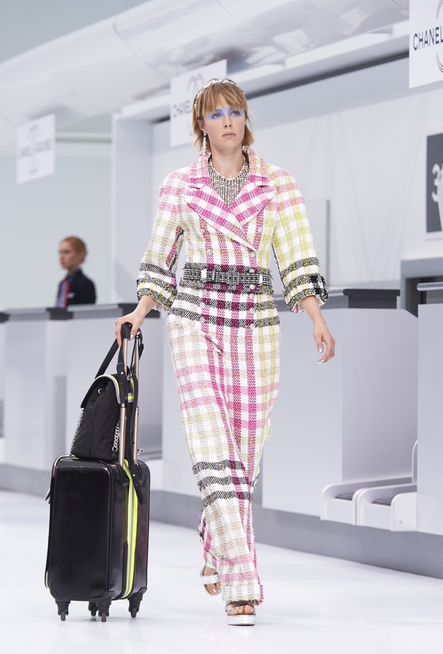 chanel-paris-fashion-week-spring-summer-2016-show-4