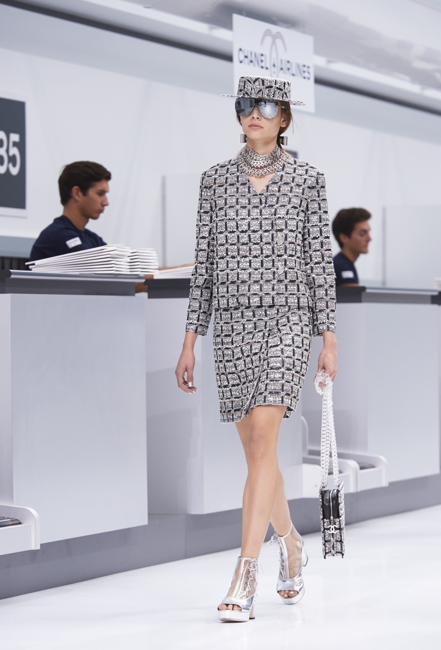 chanel-paris-fashion-week-spring-summer-2016-show-41